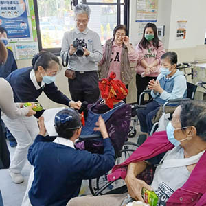  慈濟布袋戲團蒞臨演出